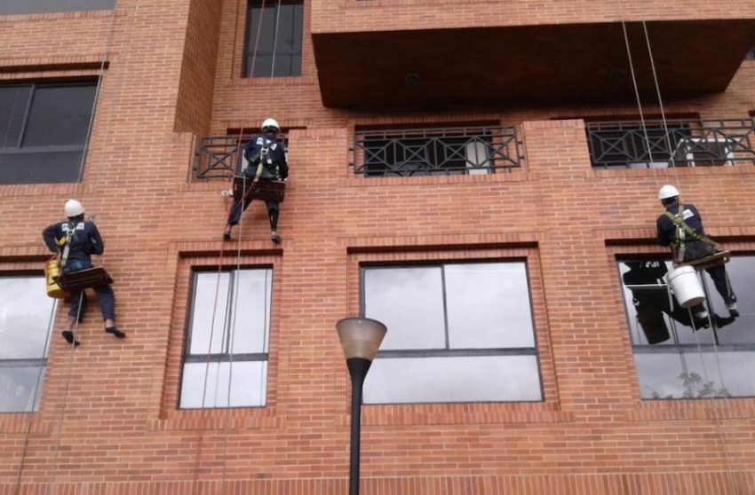 limpieza de fachadas en altura en lima