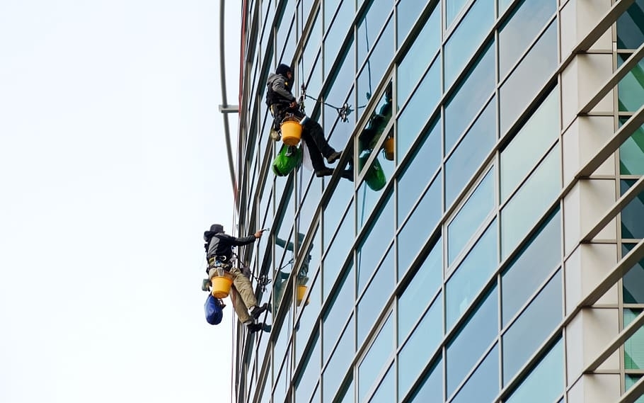 limpieza de ventanas en altura y edificios